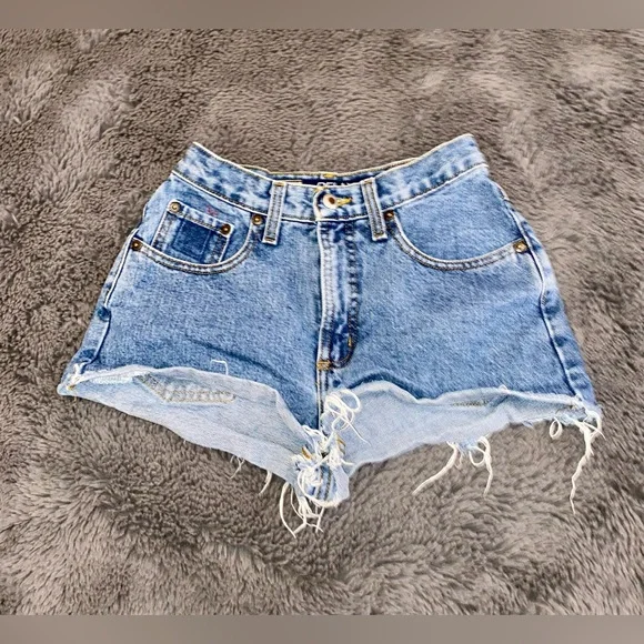 CRUEL GIRL HIGH-WAIST DENIM SHORTS // SIZE 0🩵 - Picture 3 of 4